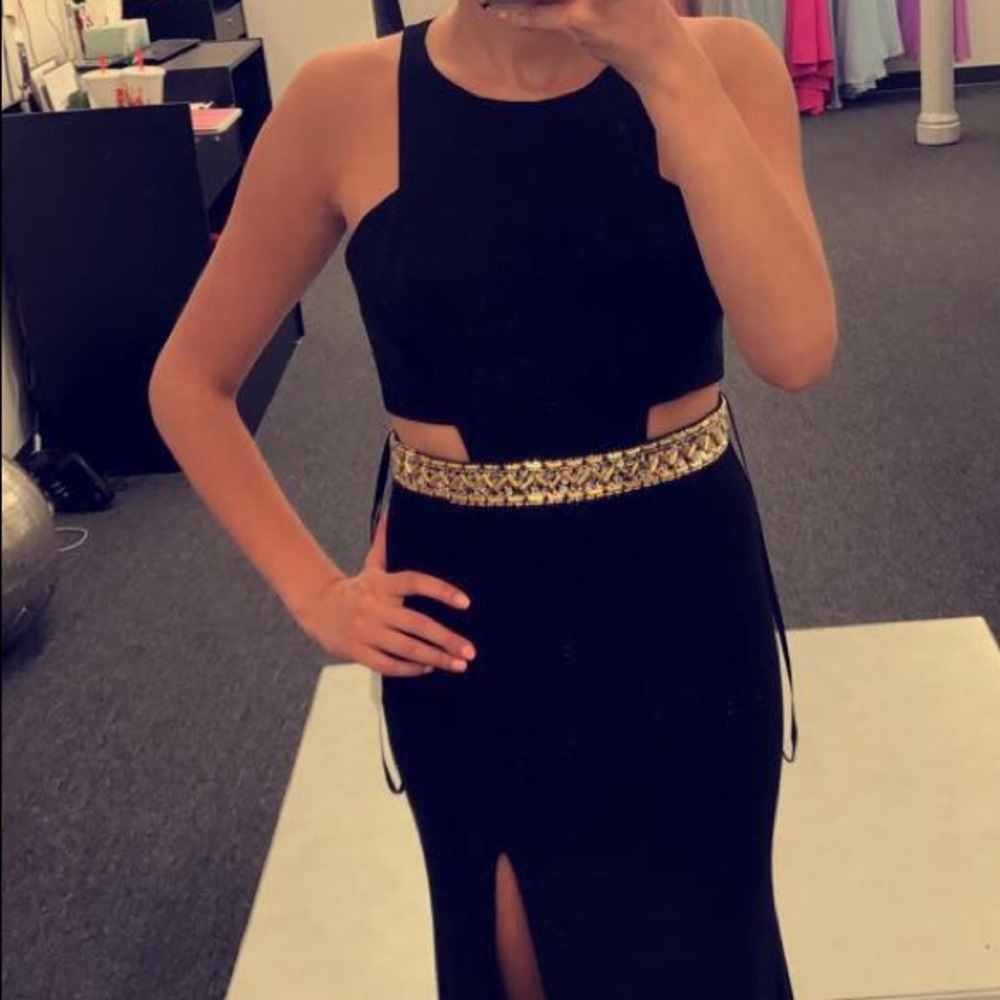 Selling my prom dress!!!